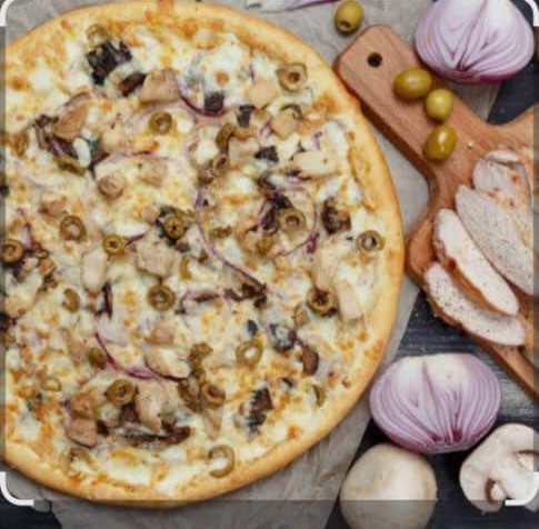 پیتزا مرغ و قارچ