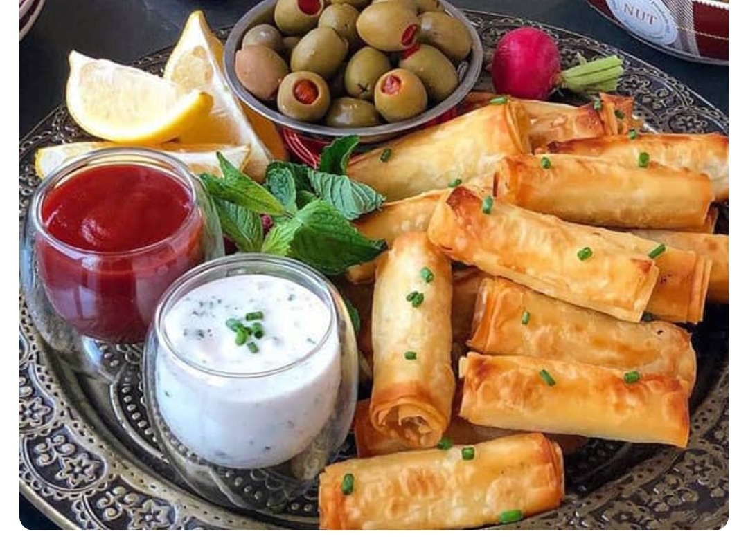 اسپرینگ رول بوقلمون